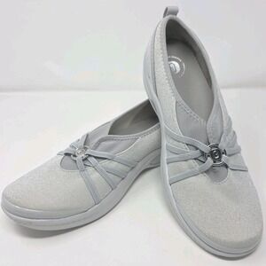 Bzees Niche Shoes Womens 11M Silver Slip On Round Toe Low Top Casual Comfort